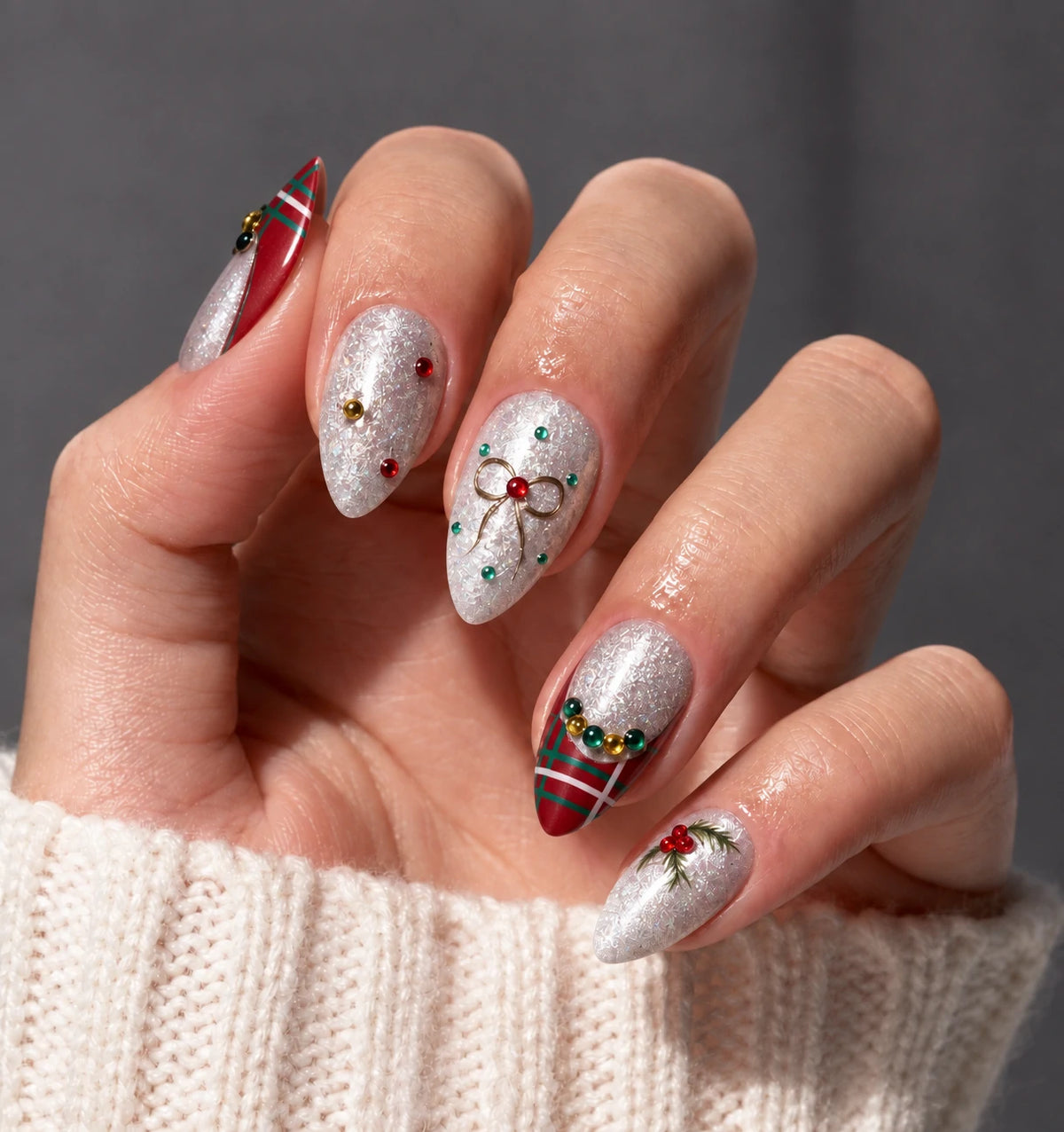 AILLSA Christmas Snowflake & Glitter Press-On Nails 