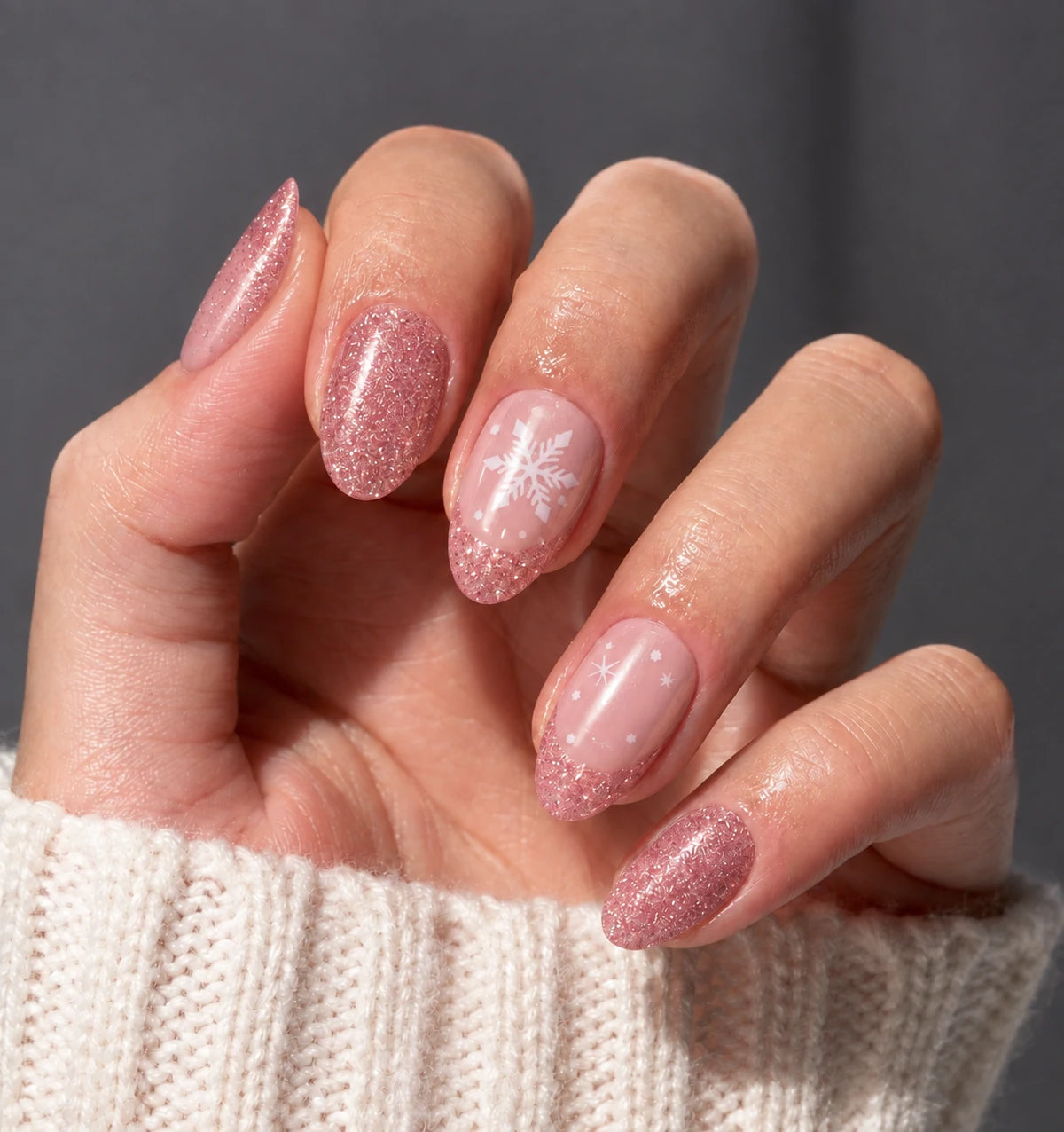 AILLSA Christmas Snowflake & Glitter Press-On Nails 