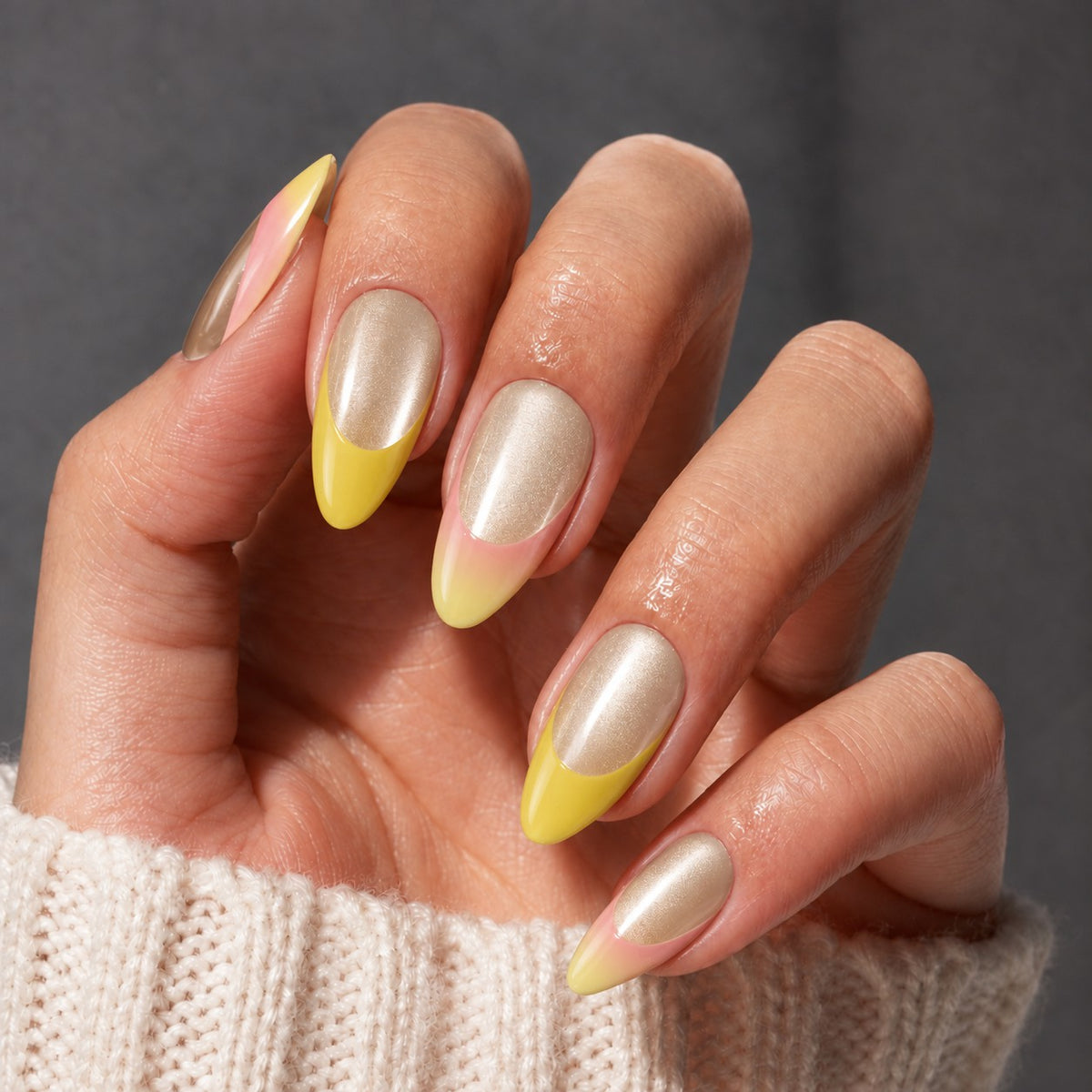 AILLSA Floral Shimmer Press On Nails 